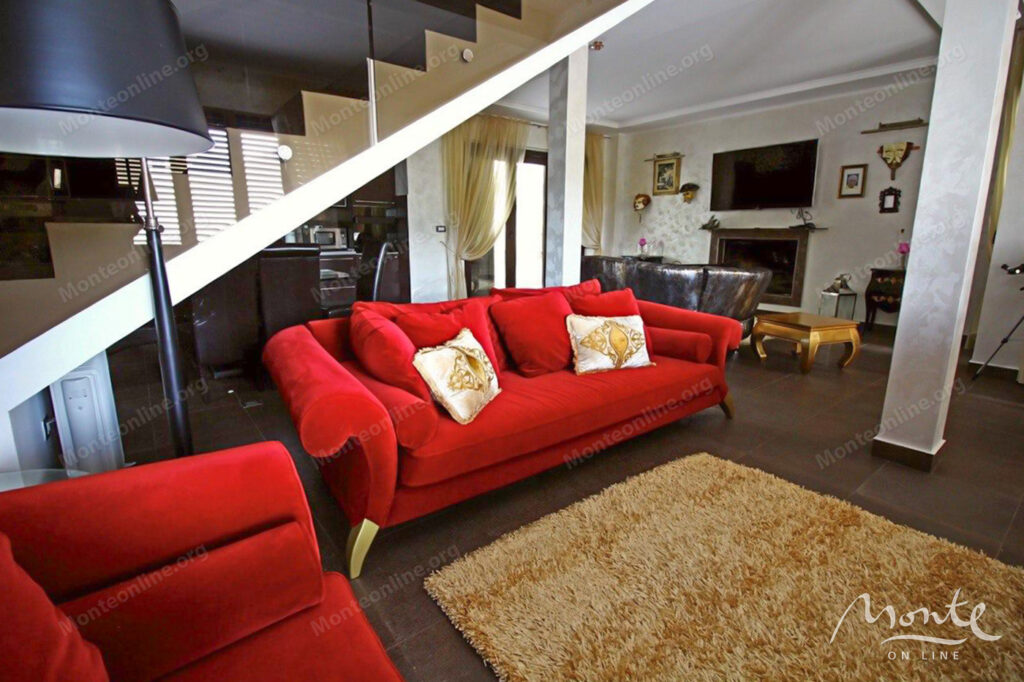 prostornyj 2 etazhnyj dom s bassejnom v herczeg novi 02