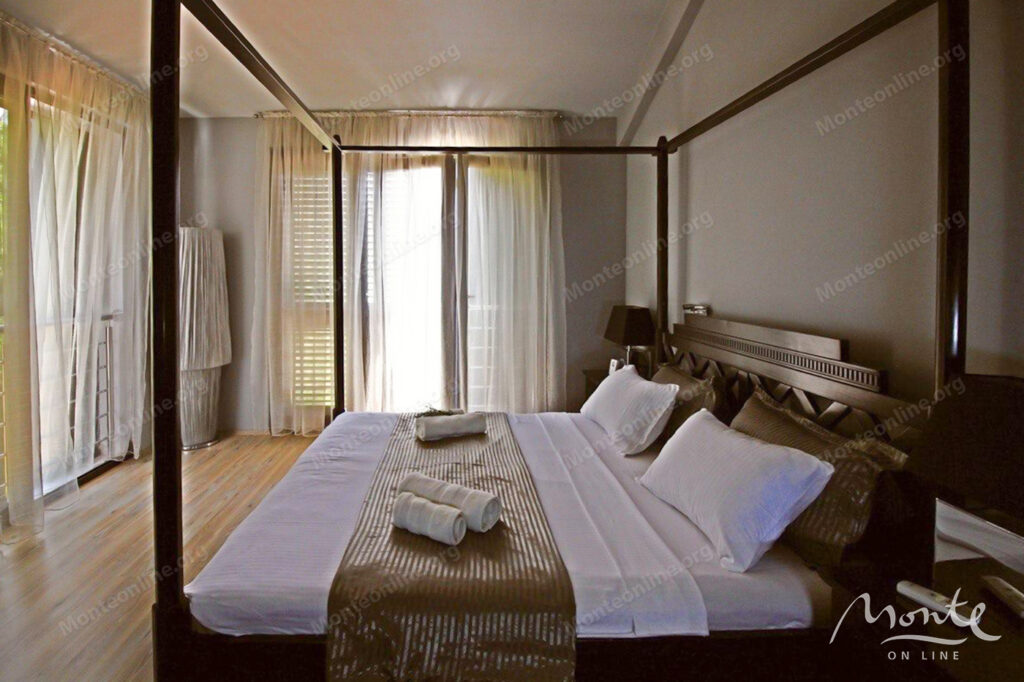 prostornyj 2 etazhnyj dom s bassejnom v herczeg novi 06