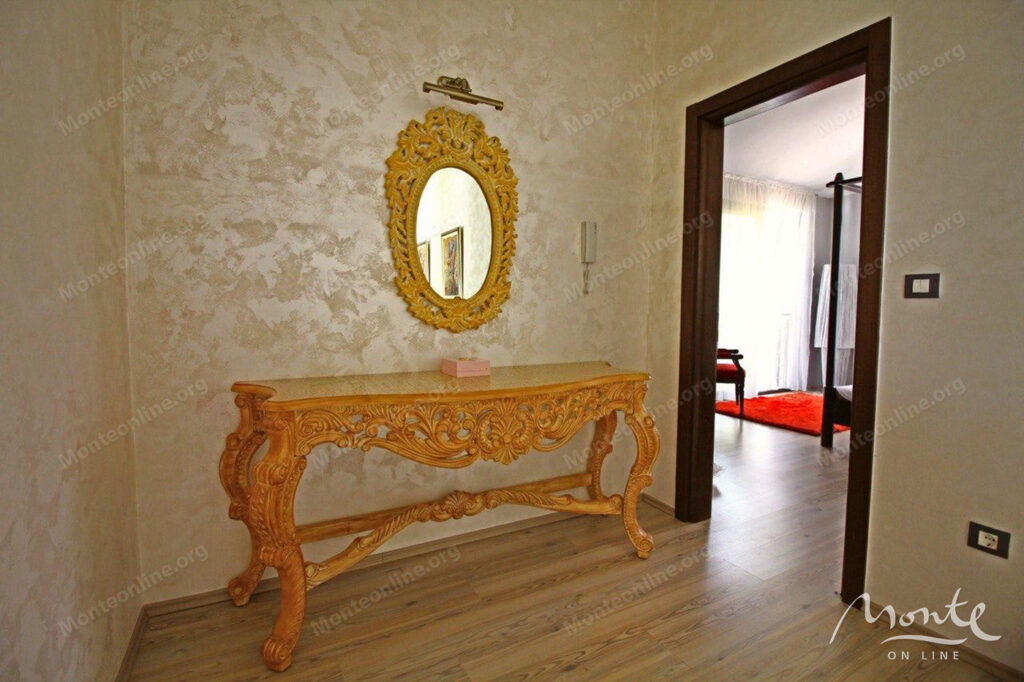 prostornyj 2 etazhnyj dom s bassejnom v herczeg novi 11