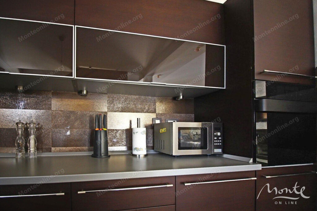 prostornyj 2 etazhnyj dom s bassejnom v herczeg novi 17