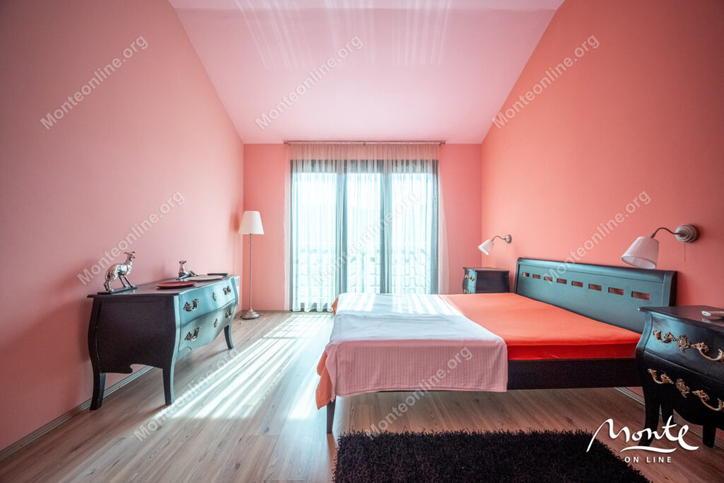 prostornyj 2 etazhnyj dom s bassejnom v herczeg novi 27