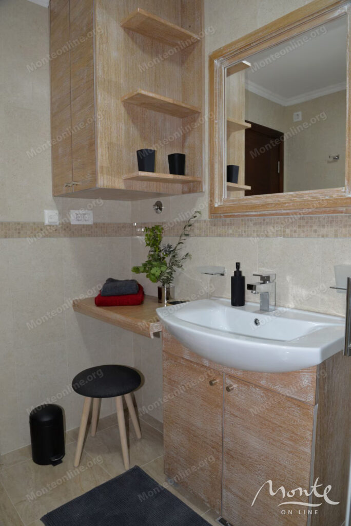 Luksuzni apartman sa 2 spavaće sobe i panoramskim pogledom na zaliv i Porto Montenegro 18