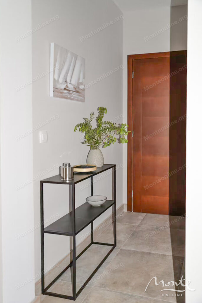 Luksuzni dvosobni apartman s panoramskim pogledom na zaljev i Porto Montenegro 19