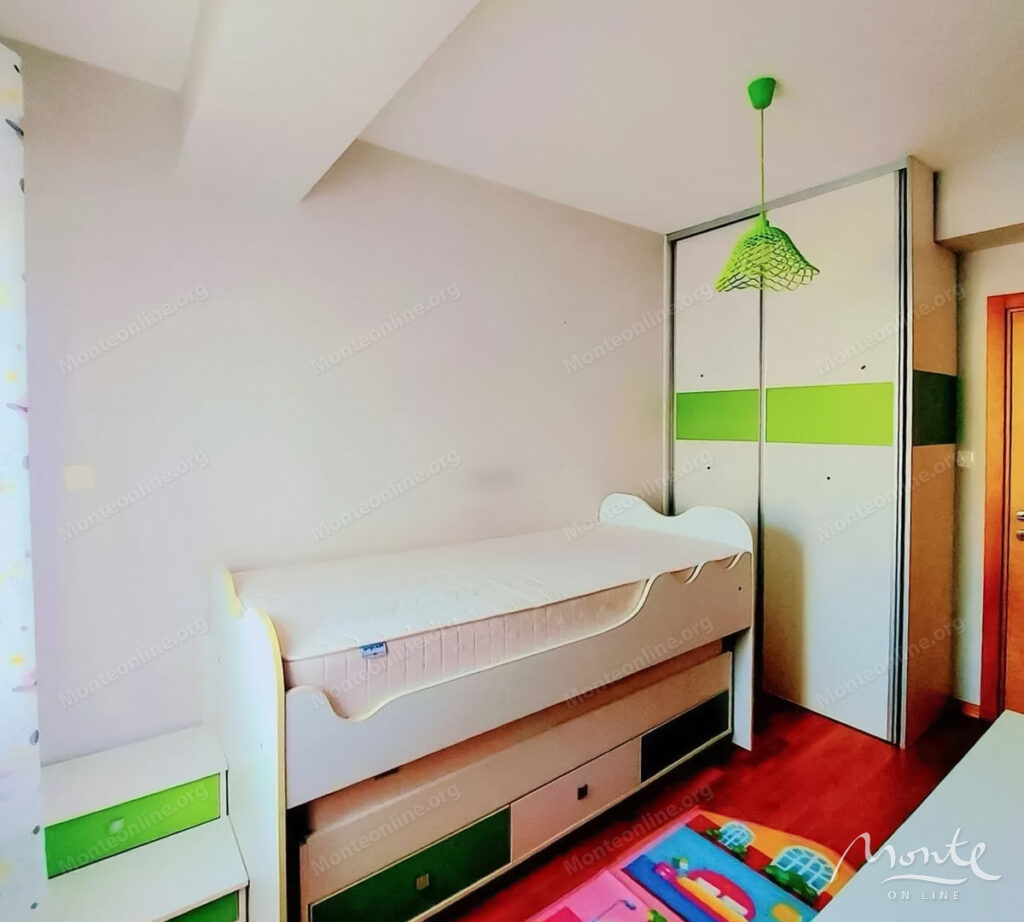 sovremennaya meblirovannaya kvartira s 2 spalnyami v podgoricze 11