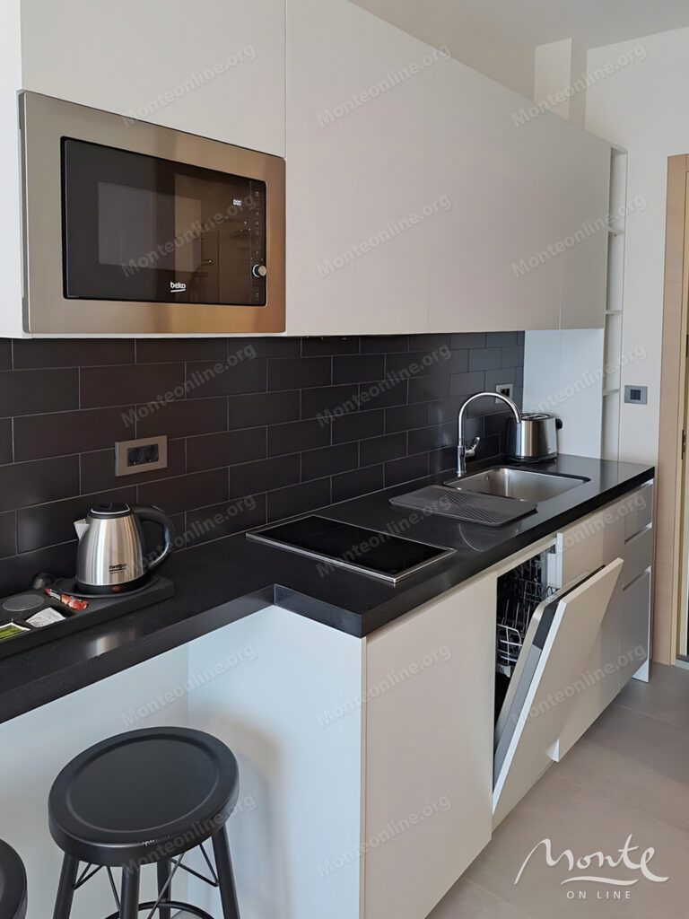 studiya v apart otele royal blue resort residence v kavache tivat 03