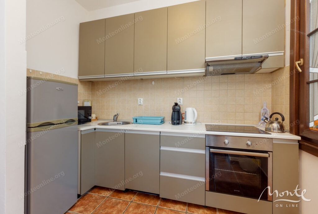 apartament adriatika v boka gardens kostanicza 06