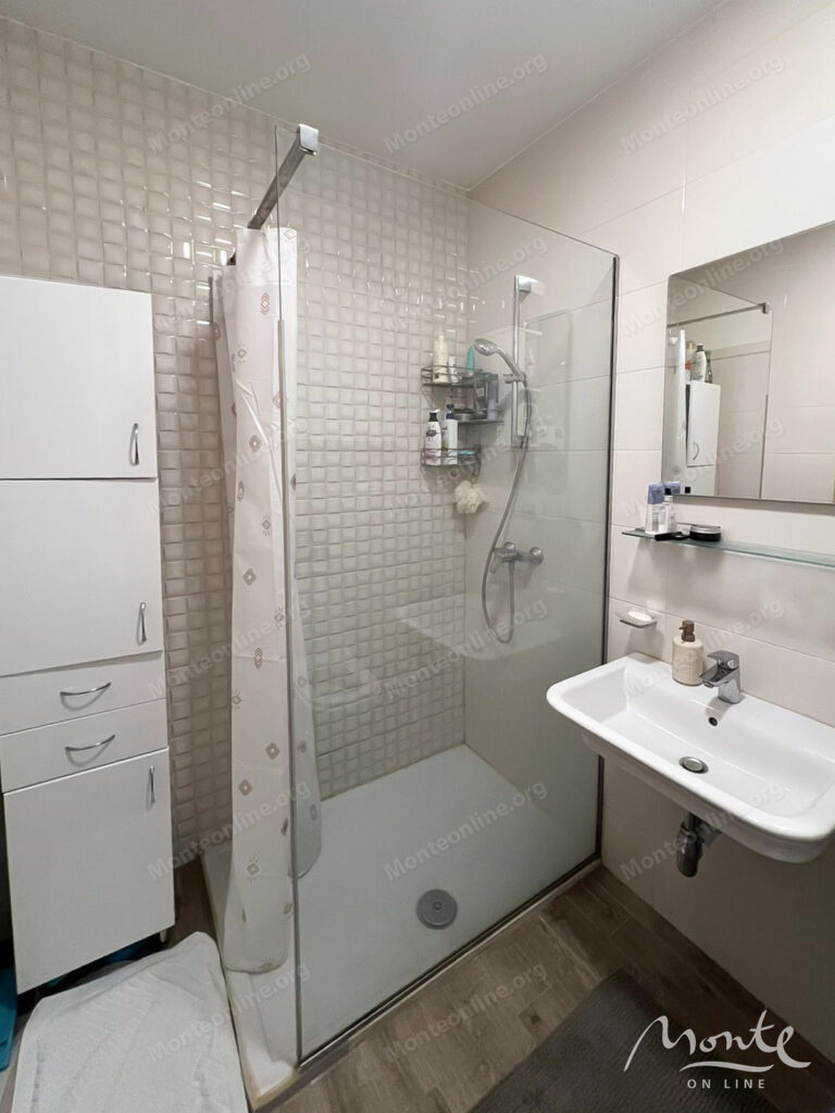 kvartira s 1 spalnej v rajone city kvart podgoricza 12