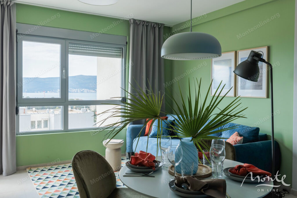 sovremennaya kvartira s 1 spalnej i vidom na more v tivate u porto montenegro 03