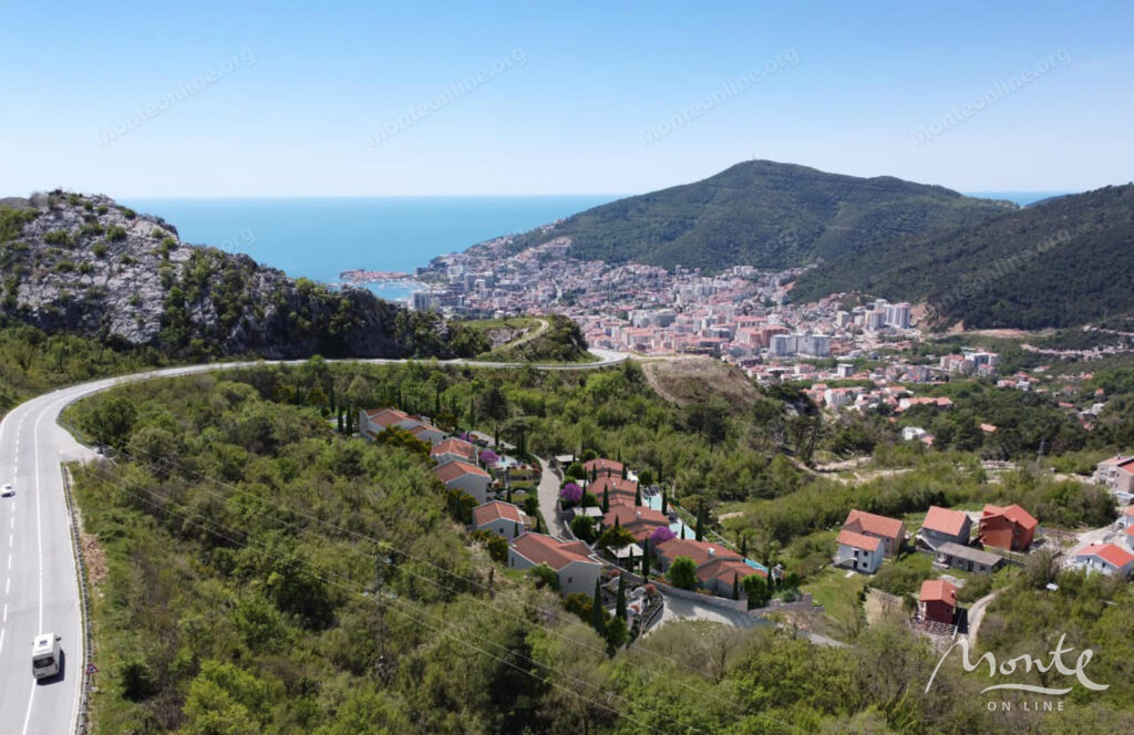 sovremennaya villa s bassejnom v eko komplekse v prigorode budvy 10