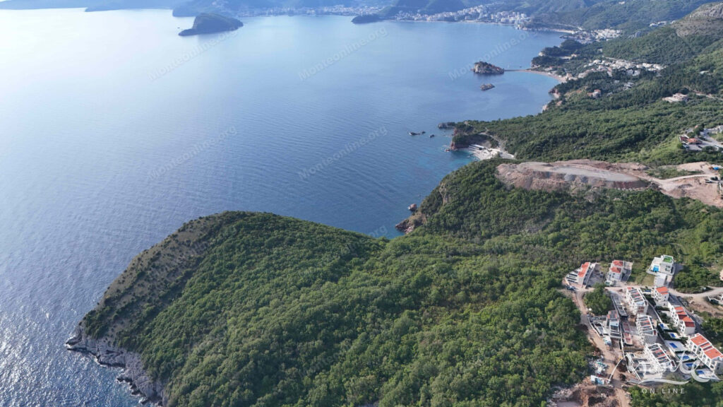Urbanizovana parcela u Reževičima za trospratnu vilu pored mora 02