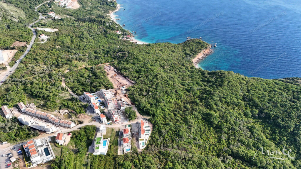 Urbanizovana parcela u Reževičima za trospratnu vilu pored mora 06