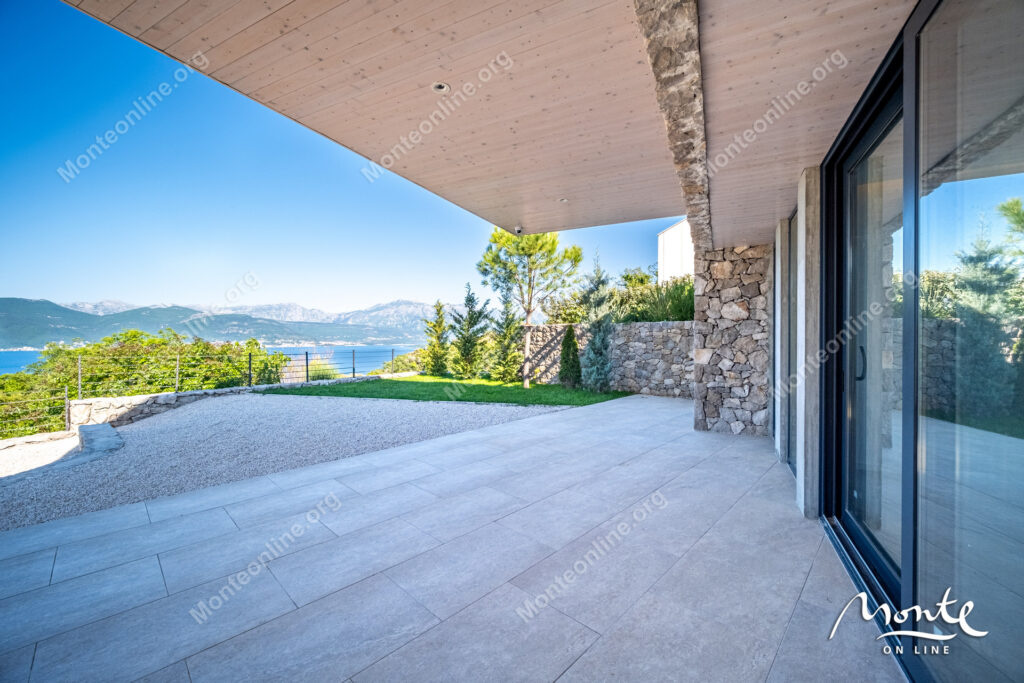 villa na poluostrove lushticza garmoniya prirody uedineniya i panoramnogo vida na more 15