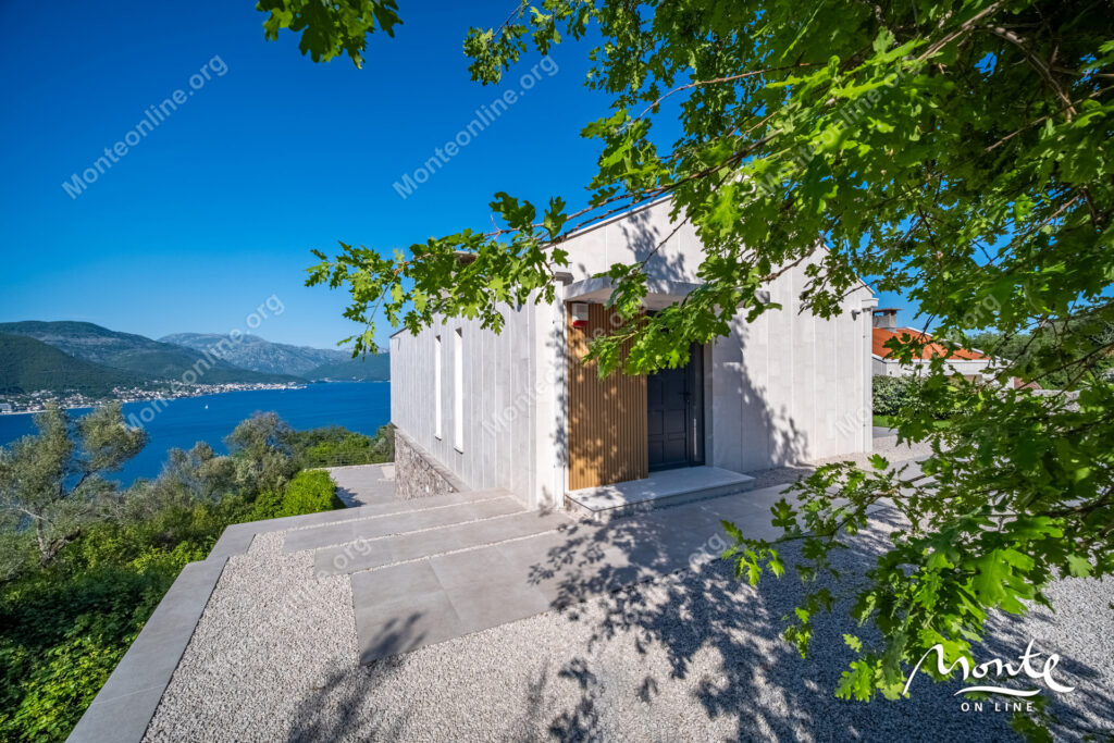 villa na poluostrove lushticza garmoniya prirody uedineniya i panoramnogo vida na more 18