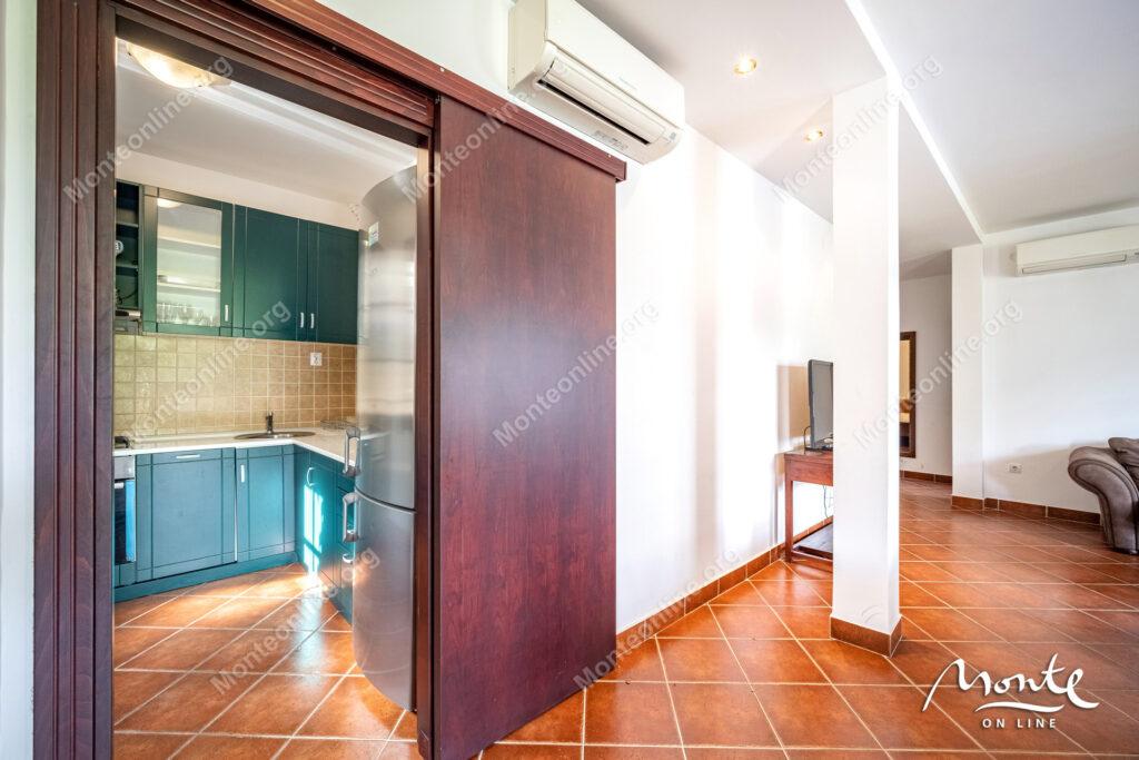 zhizn u vody apartament sicziliya v boka gardens s terrasoj i vidom na more 14