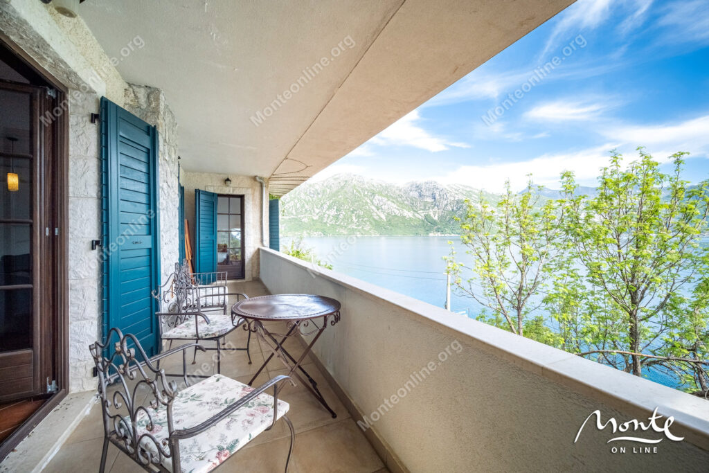 zhizn u vody apartament sicziliya v boka gardens s terrasoj i vidom na more 27