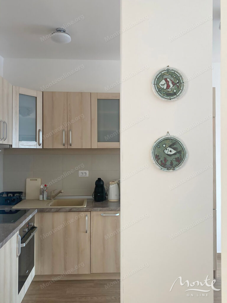 apartamenty s 2 spalnyami na pervoj linii morya s privatnym plyazhem 04