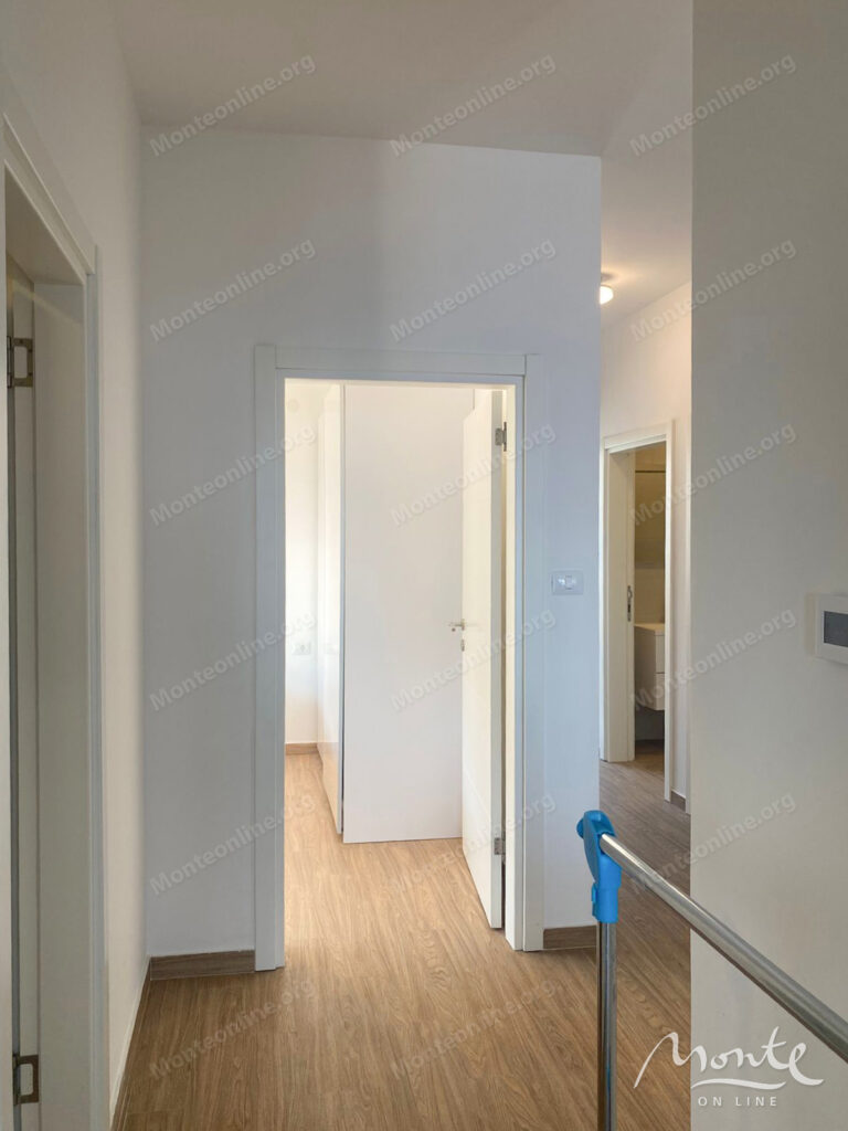 apartamenty s 2 spalnyami na pervoj linii morya s privatnym plyazhem 09