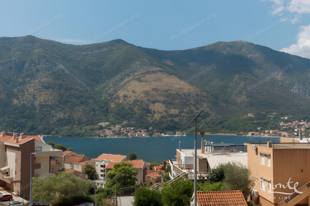meblirovannaya kvartira s 1 spalnej i parkovochnym mestom v dobrote kotor 09
