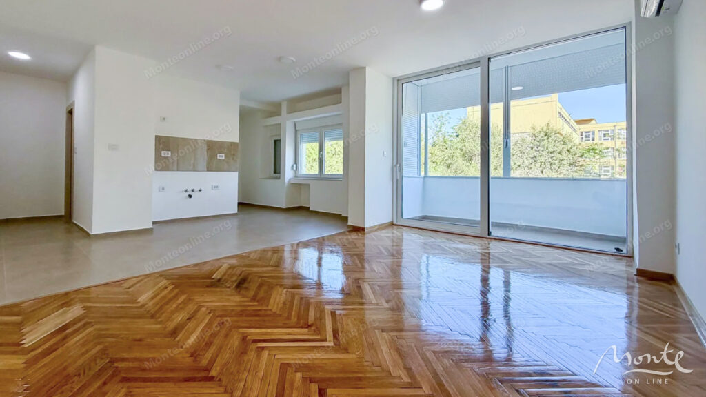 Prostran jednosoban stan nakon velike renovacije u Podgorici 01
