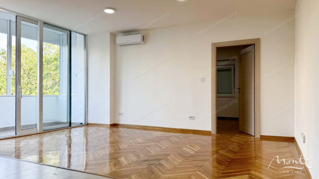 Prostran jednosoban stan nakon velike renovacije u Podgorici 03