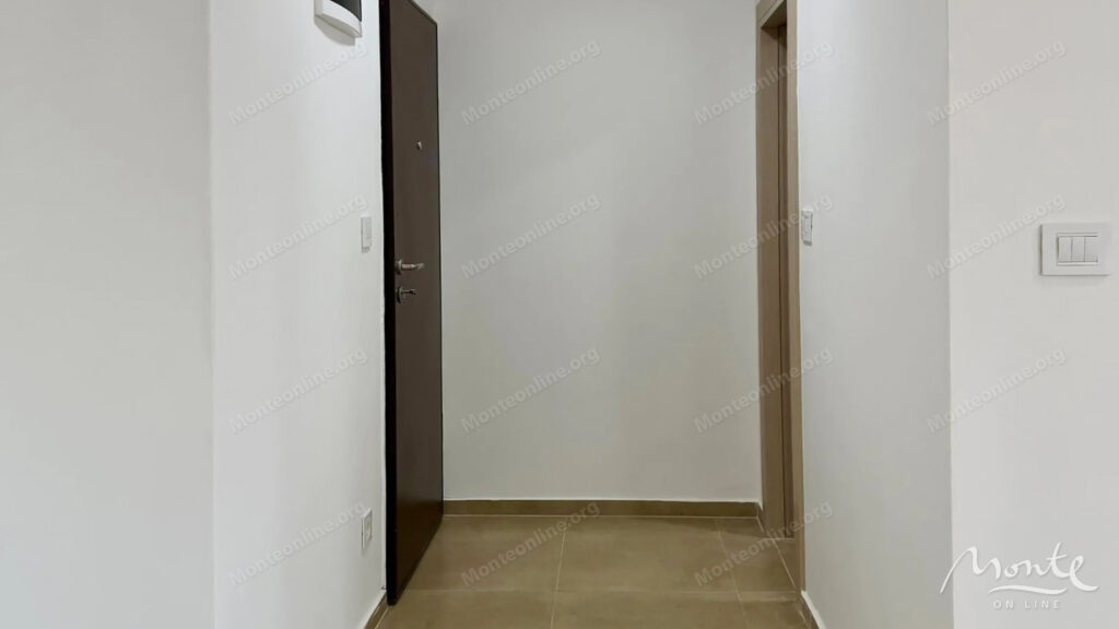 Prostran jednosoban stan nakon velike renovacije u Podgorici 05