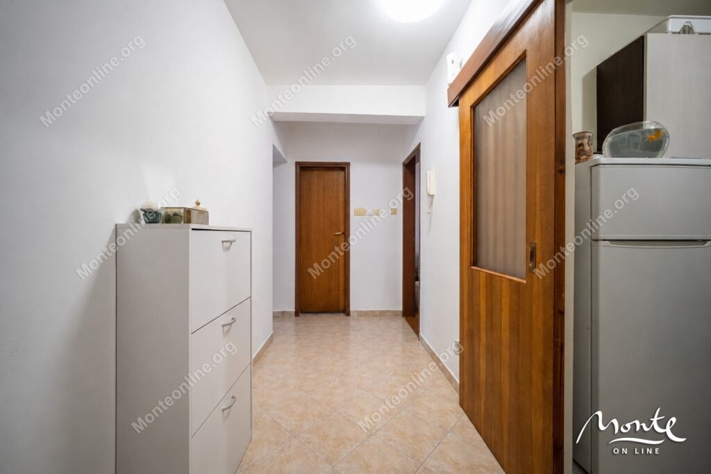dupleks s 3 spalnyami i vidom na more v dobrote kotor 27