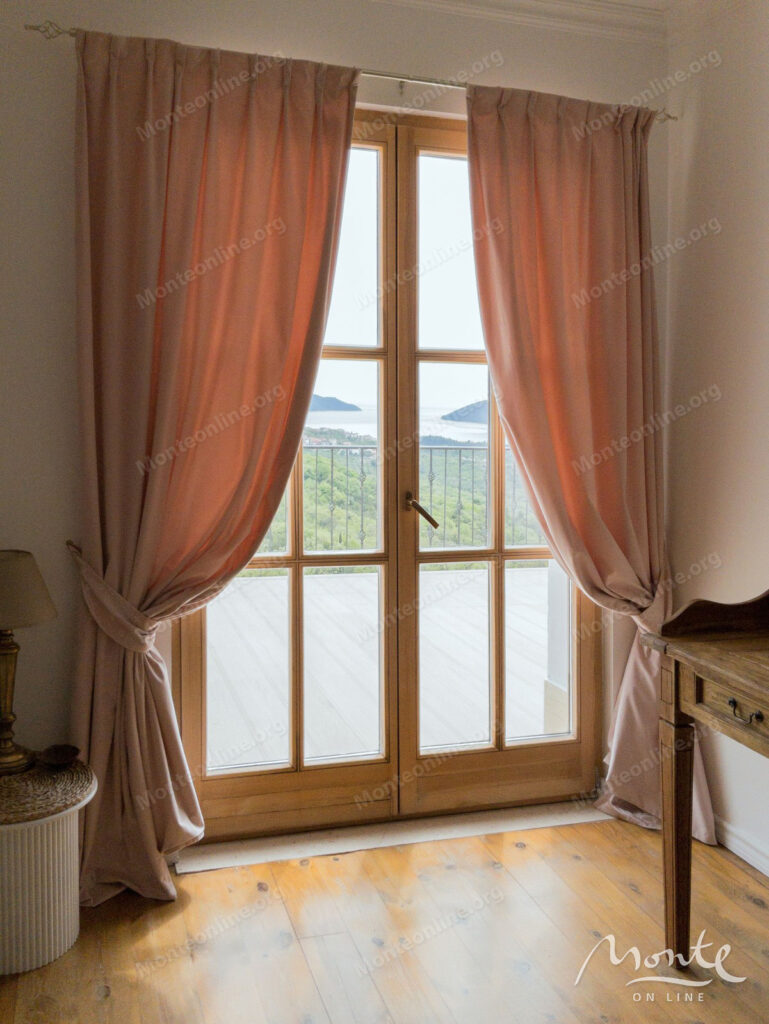 elegantnaya villa s bassejnom i panoramnym vidom na more v ratishevine herczeg novi 29