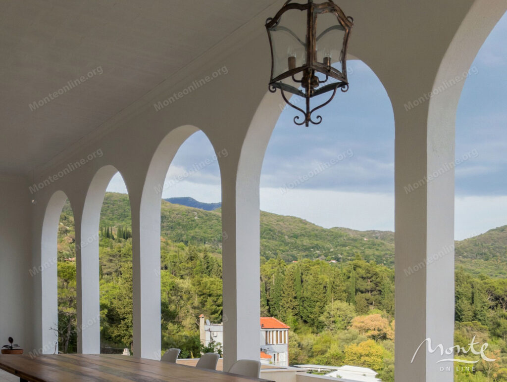 elegantnaya villa s bassejnom i panoramnym vidom na more v ratishevine herczeg novi 37