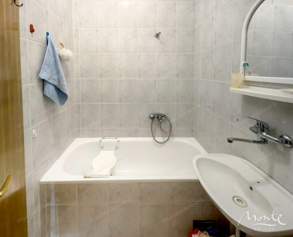 two-bedroom apartment with a terrace in the masline podgoricza 14 district