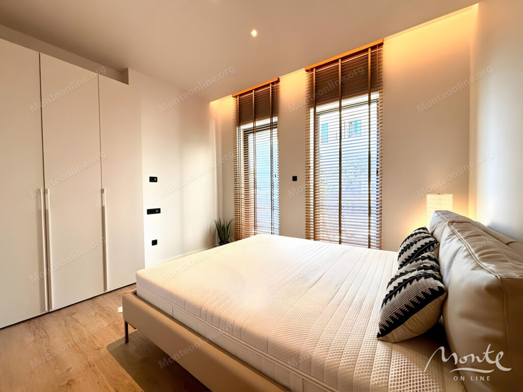 roskoshnaya kvartira s 3 spalnyami v boka place porto montenegro 11