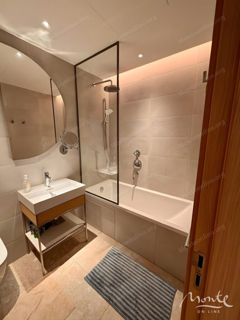 roskoshnaya kvartira s 3 spalnyami v boka place porto montenegro 22