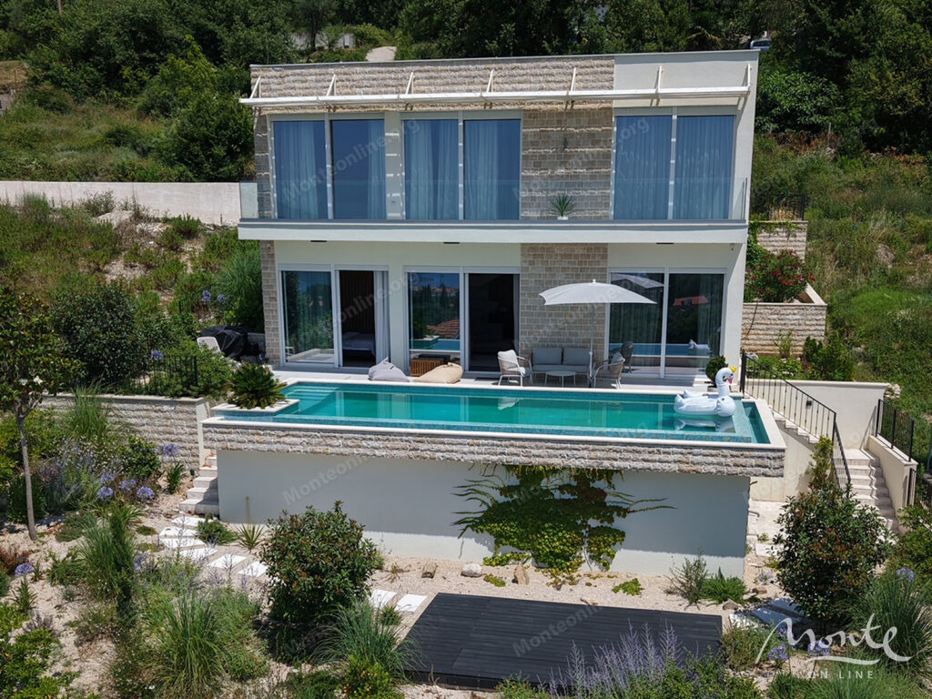 sovershenno novaya stilnaya villa s bassejnom v herczeg novi 01
