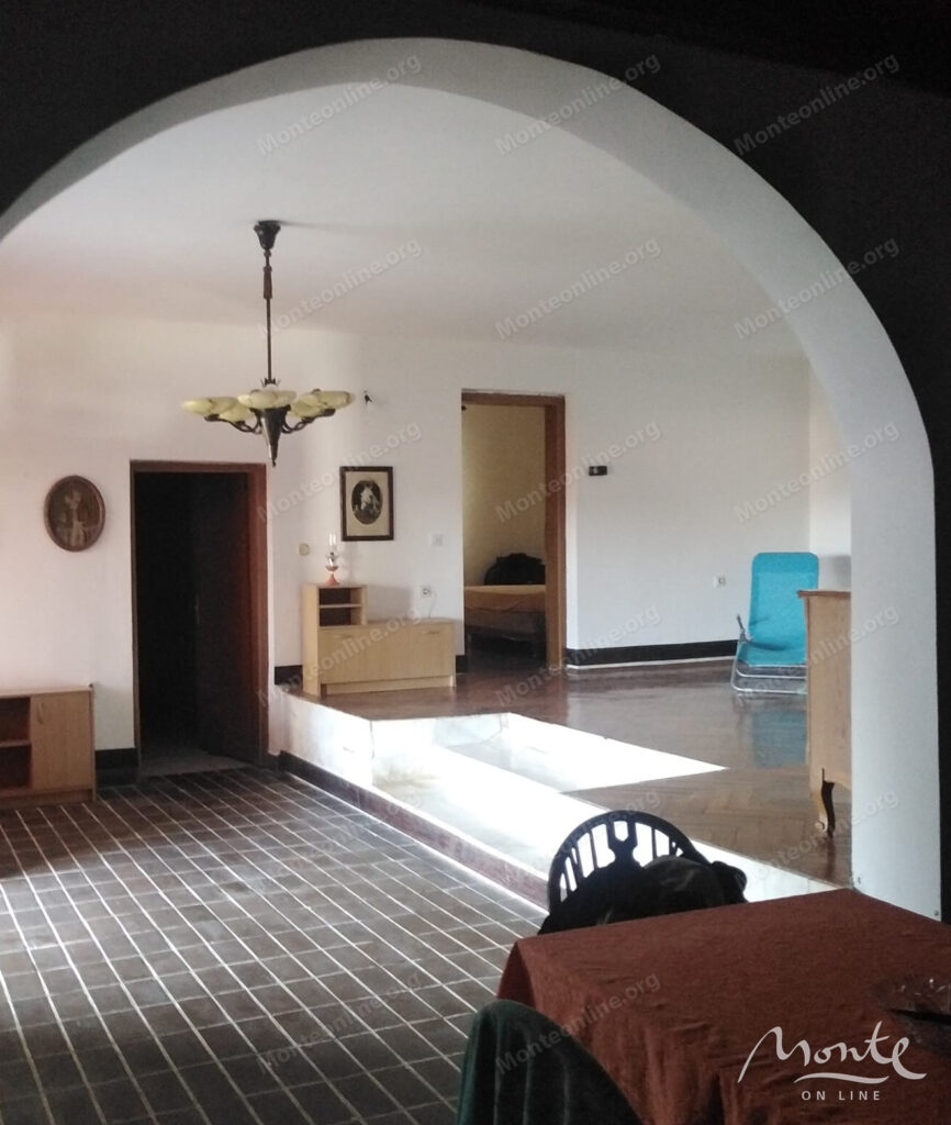 gostinicza pod restavracziyu s panoramnymi vidy na more vg petrovacz 08