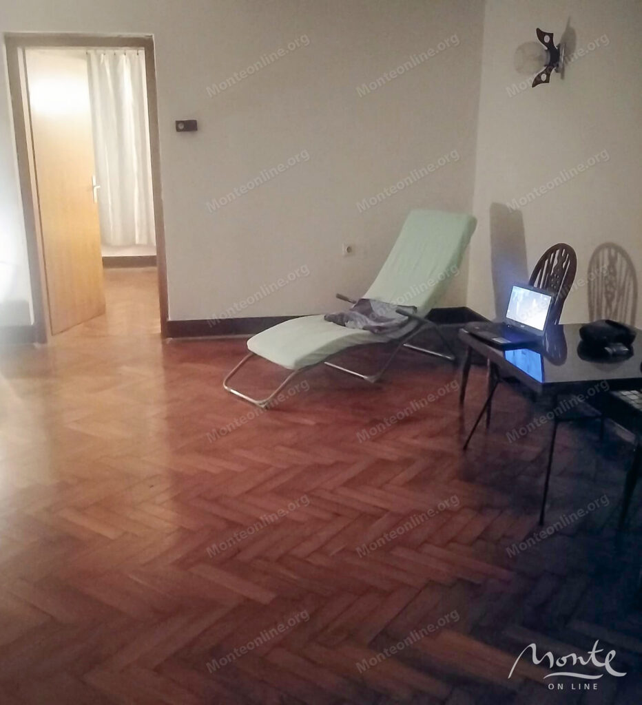 gostinicza pod restavracziyu s panoramnymi vidy na more vg petrovacz 11