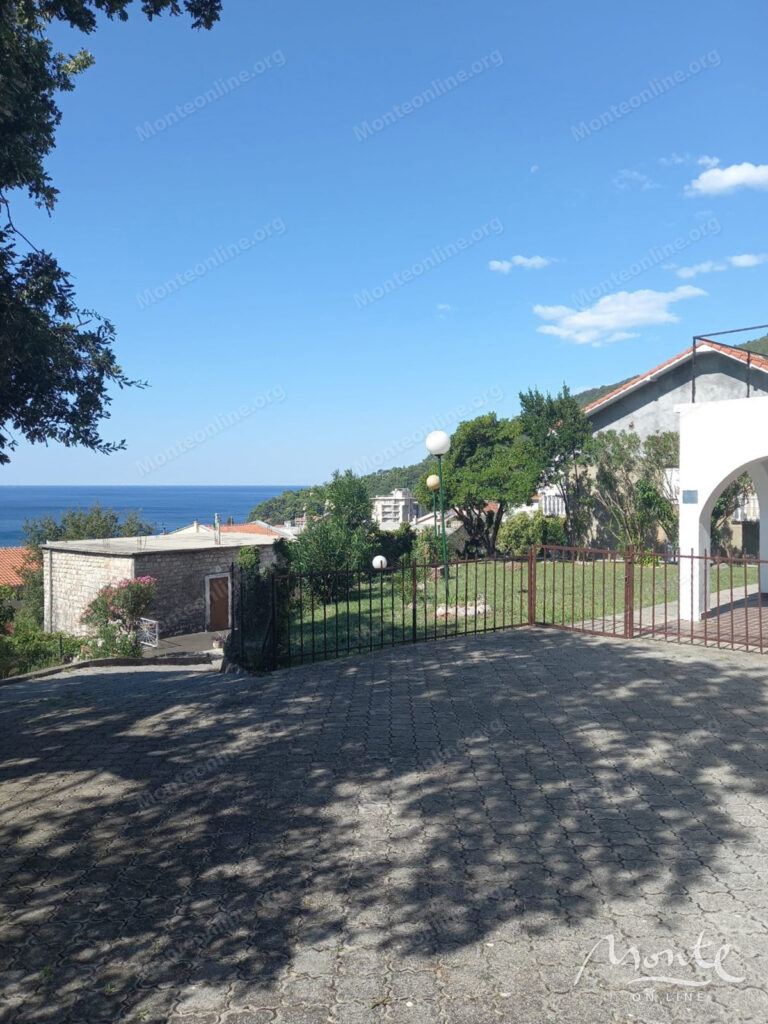 gostinicza pod restavracziyu s panoramnymi vidy na more vg petrovacz 22