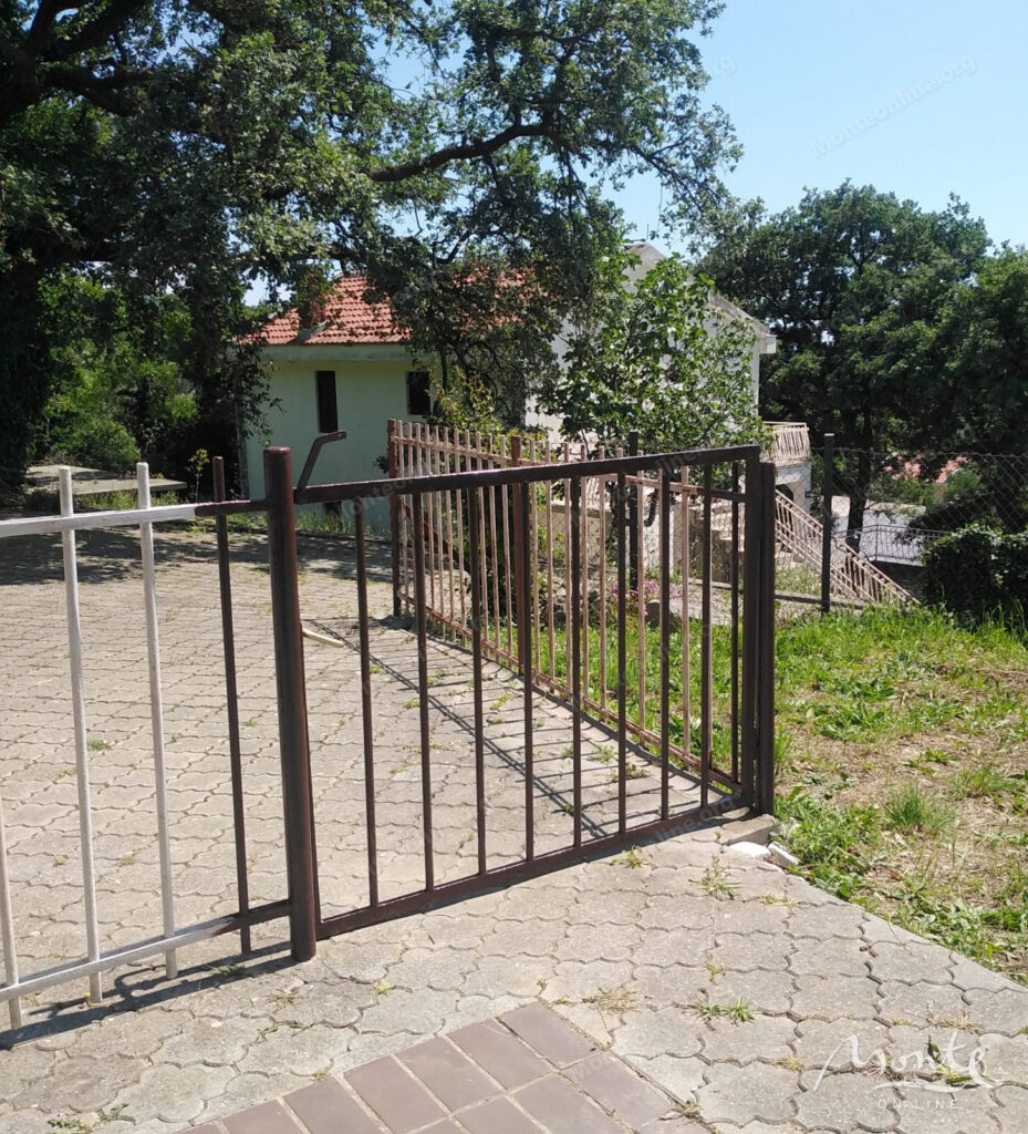 gostinicza pod restavracziyu s panoramnymi vidy na more vg petrovacz 28