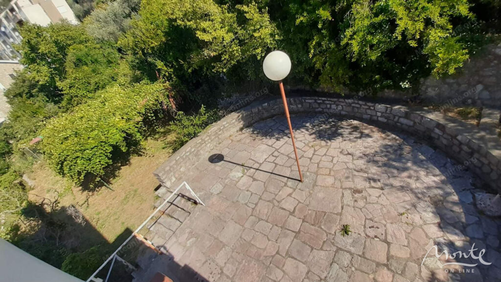 gostinicza pod restavracziyu s panoramnymi vidy na more vg petrovacz 30