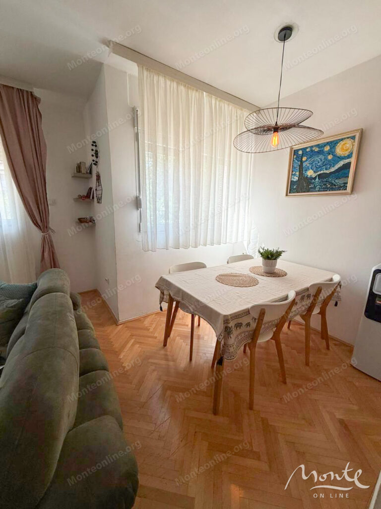 kvartira s 2 spalnyami i sobstvennoj verandoj v selyanovo tivat 03