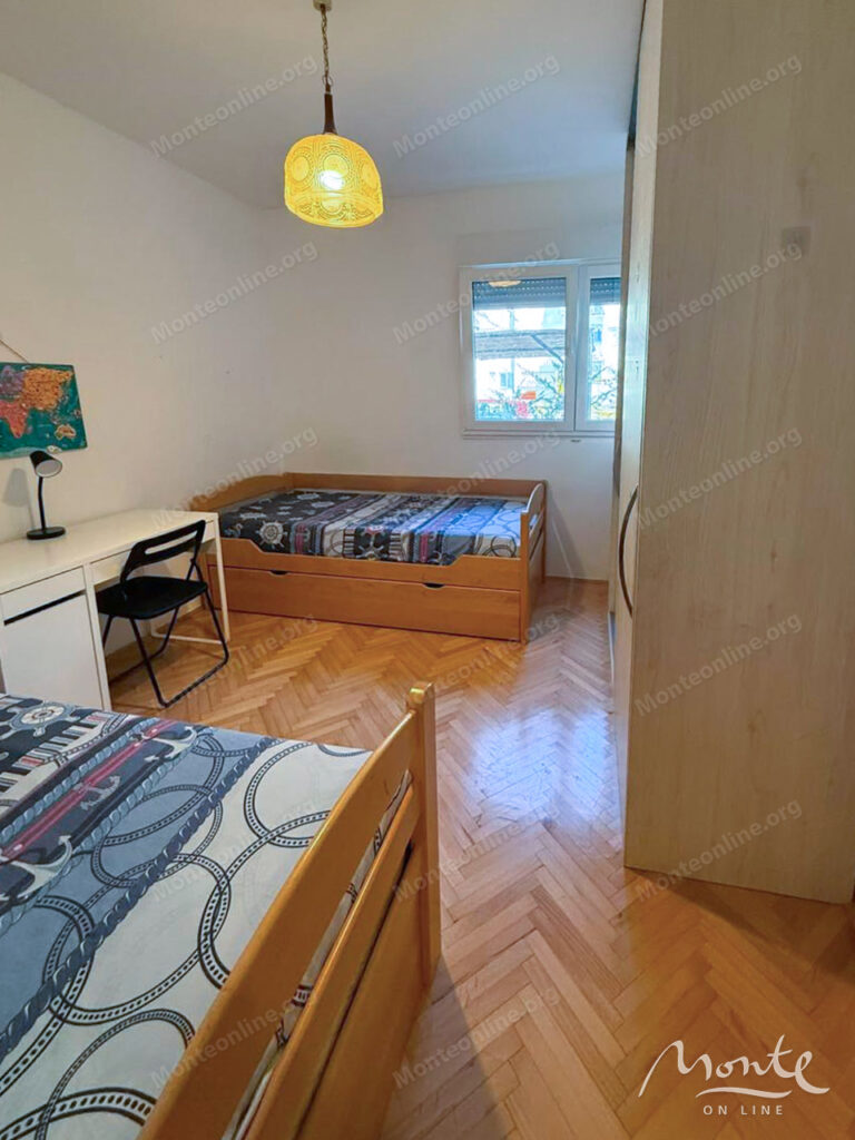 kvartira s 2 spalnyami i sobstvennoj verandoj v selyanovo tivat 08