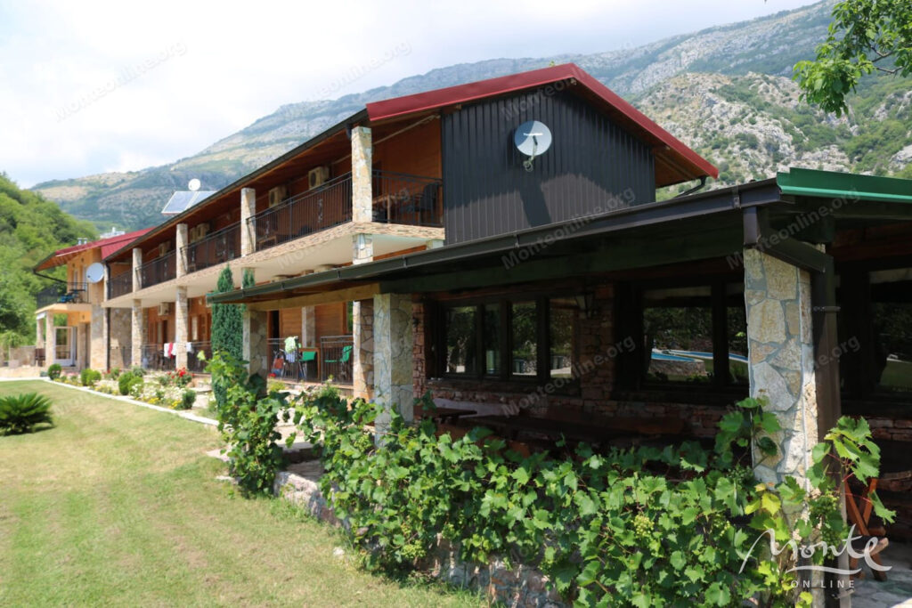 Mini-hotel with a restaurant and swimming pools on a large territory for the tourist business 01