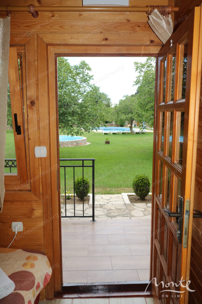 Mini-hotel with a restaurant and swimming pools on a large territory for the tourist business 11