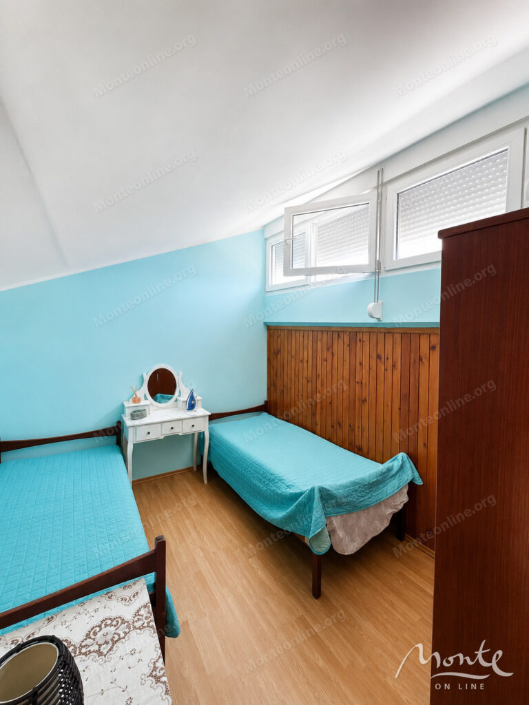 renovirovannaya kvartira s panoramnym vidom na boko kotorskij zaliv krashichi 07