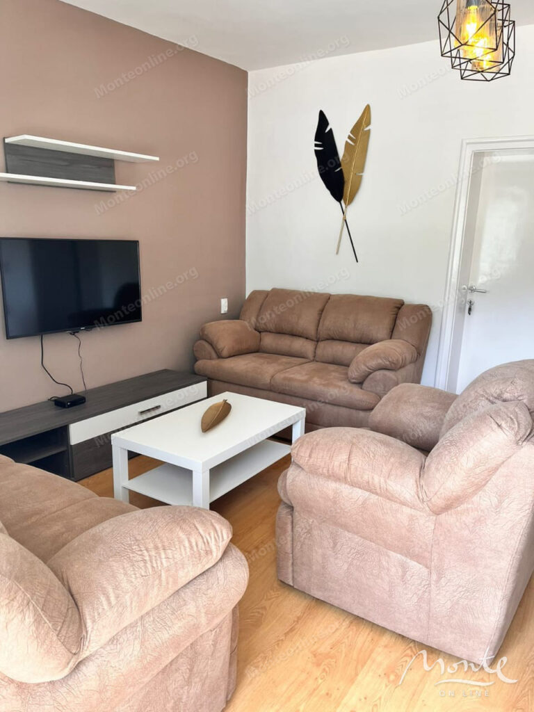 semejnyj dom v tihoj chasti sutomore okolo 10 minut peshkom do morya 02