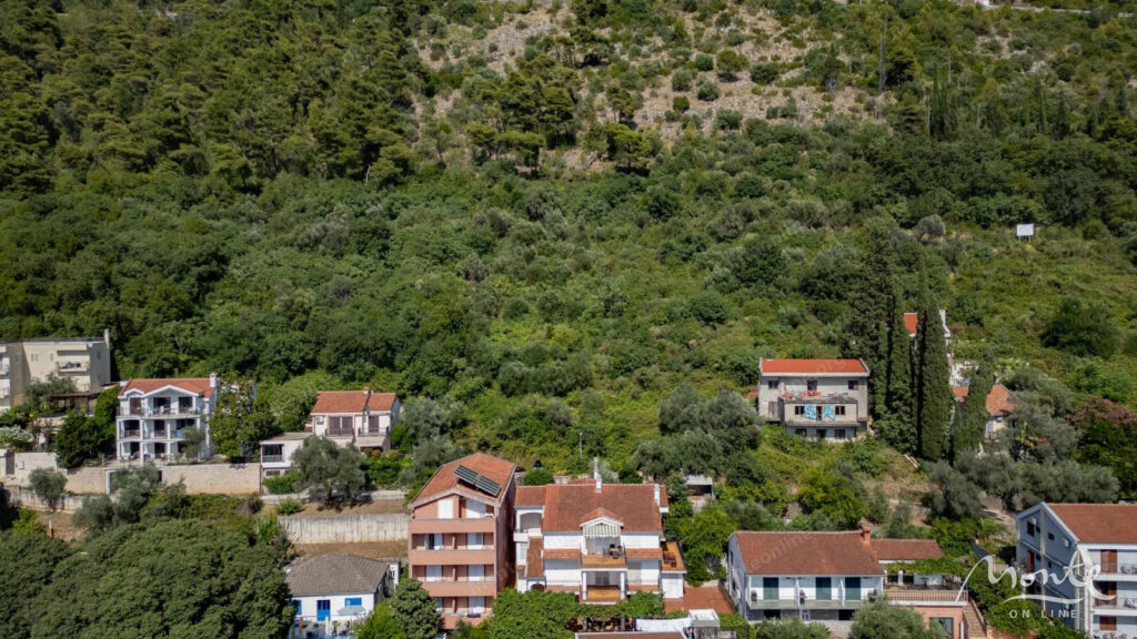 Land plot in Budva for construction, excellent location and view of the surrounding area. 03