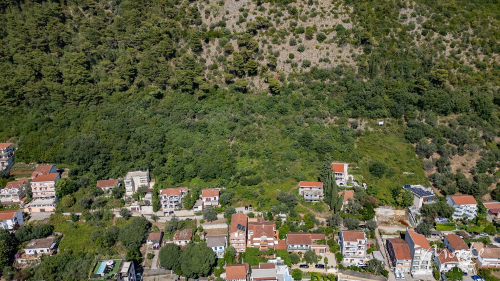 Land plot in Budva for construction, excellent location and view of the surrounding area. 04