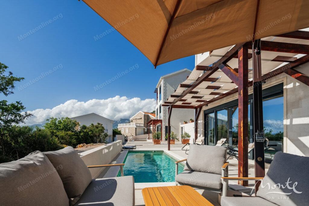 elegantnaya villa s bassejnom i panoramnym vidom na more v blizikuche budva 31