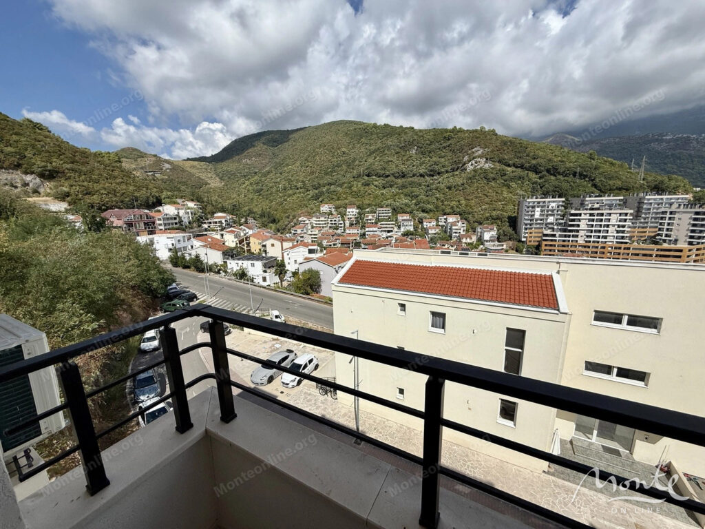 kvartira s 1 spalnej v budve s panoramnym vidom na more i gory 09