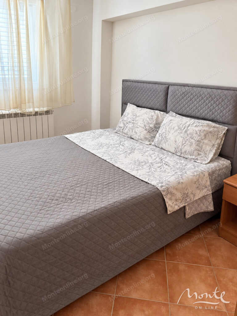 polovina doma s 4 spalnyami i uchastkom v zlaticze podgoricza 06