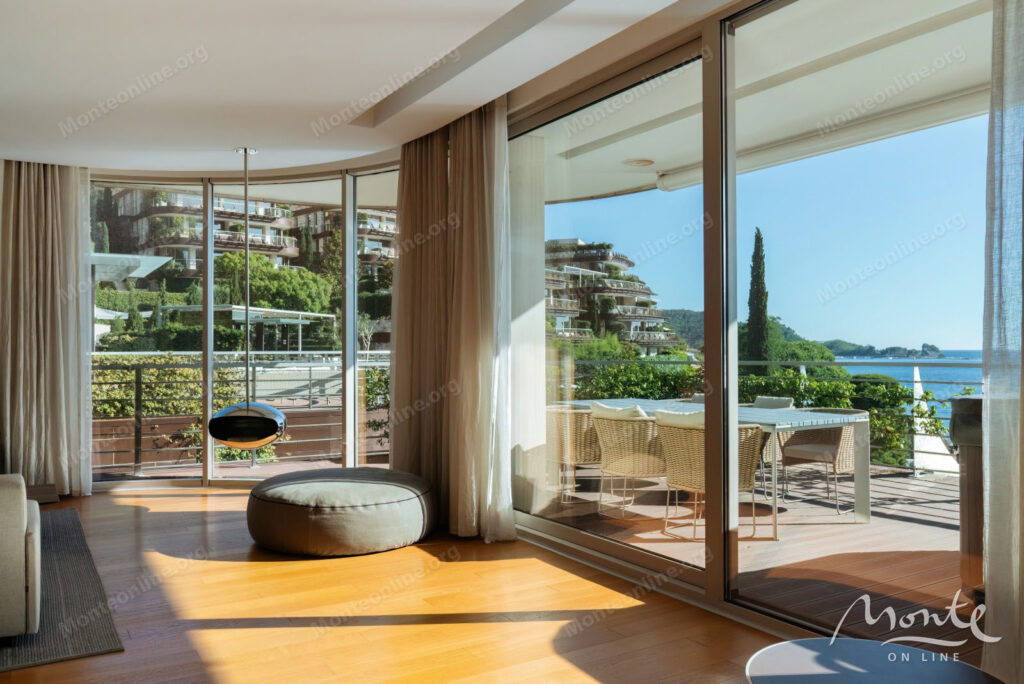 roskoshnyj dvuhurovnevyj penthaus s panoramnym vidom na more v dukley gardens budva 05