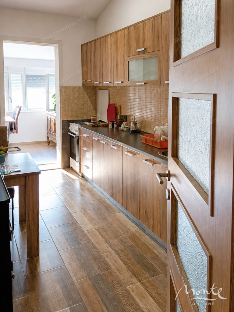 Family house with a spacious plot near Podgorica 08